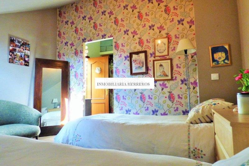 Foto 6e30a8a5-b485-49db-8982-d853c954e47b. Reihenhaus mit heizung parking pool in Avenida Madrid Logroño