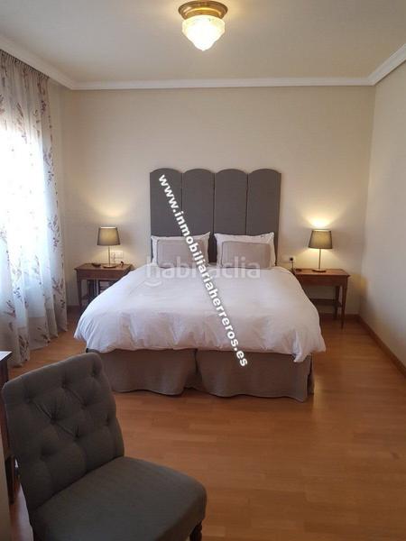 Foto abc3850e-0129-4a5a-90c4-e0ac4bf0ee3f. Reihenhaus mit heizung parking pool in Avenida Madrid Logroño