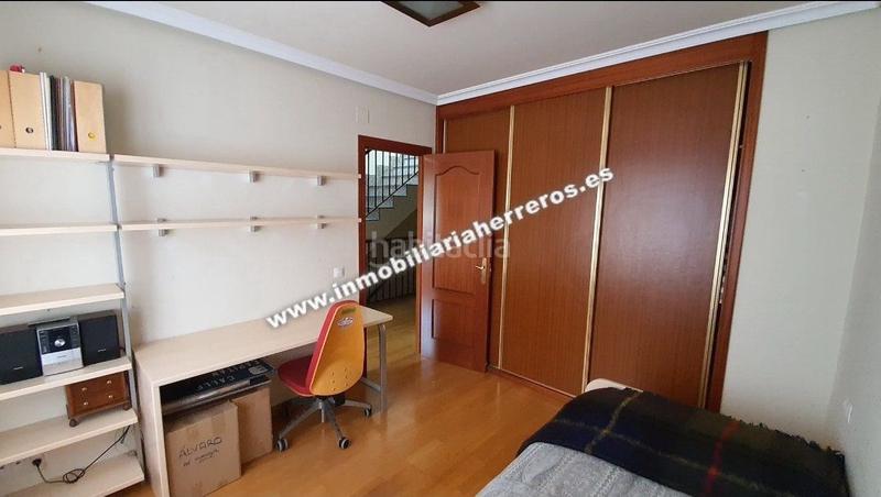 Foto ffc8d230-d644-4507-a7cb-a4e1770fa875. Reihenhaus mit heizung parking pool in Avenida Madrid Logroño