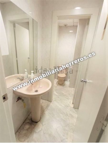 Foto a0d73cb5-086d-4ec3-a78b-da6f0d13a67a. Local comercial a Juzgados Logroño