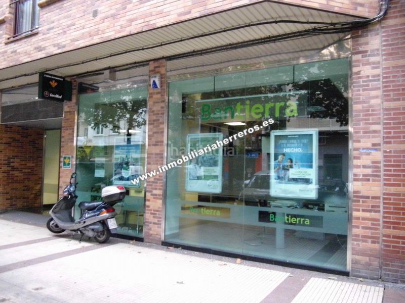 Foto d7fccb4f-e117-45c4-8eea-c5a4d47684de. Local comercial a Juzgados Logroño