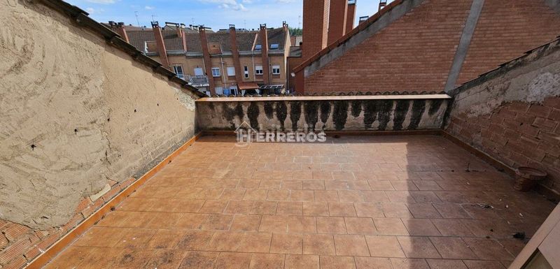 Foto 50a6133d-0dbd-4461-946d-71e03acbd8a2. Casa a schiera con riscaldamento parcheggio in Villamediana de Iregua
