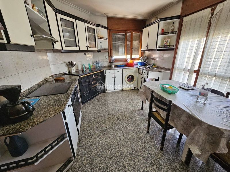 Foto ce57adb9-22b5-4e3c-8e65-c280e84c20eb. Casa a schiera con riscaldamento parcheggio in Villamediana de Iregua