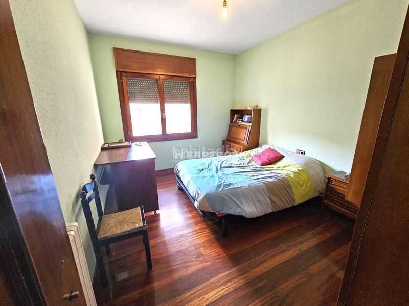 Foto d49cb0b2-1406-4787-977e-5266e2d2abf6. Casa a schiera con riscaldamento parcheggio in Villamediana de Iregua
