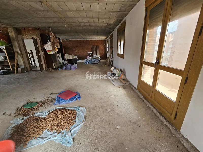 Foto e2af4a15-75cd-4856-926d-053f87713c56. Casa a schiera con riscaldamento parcheggio in Villamediana de Iregua
