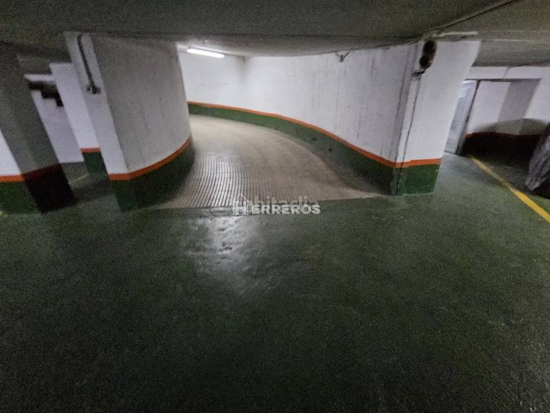 Foto 90c4f45c-c24d-4397-9dcf-cf9552d0f1f9. Car parking in Gran Via 14 in Gran Via Logroño