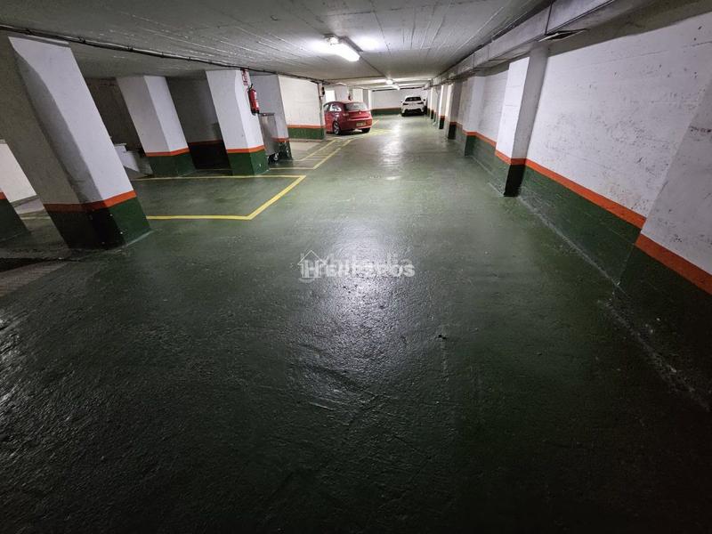 Foto baa7a076-a4c4-4de3-8320-9022e8bfc73c. Car parking in Gran Via 14 in Gran Via Logroño