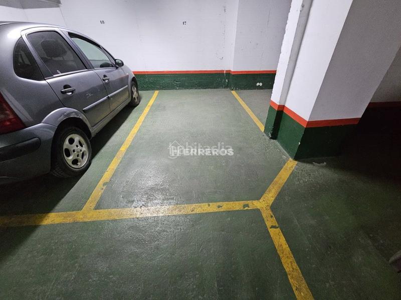 Foto c93663b0-d5f0-458e-ac7f-3b895db1fa80. Car parking in Gran Via 14 in Gran Via Logroño