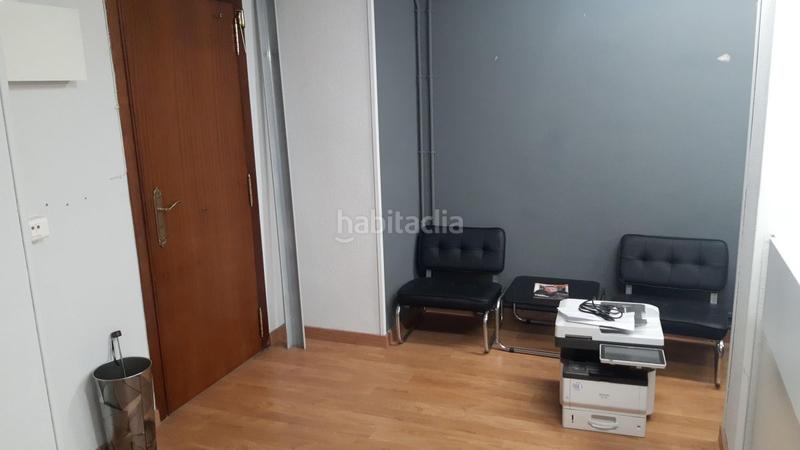 Foto ff78b413-1537-4a48-bb18-a0d7a1ebe2bf. Office space with heating in Gran Via Logroño
