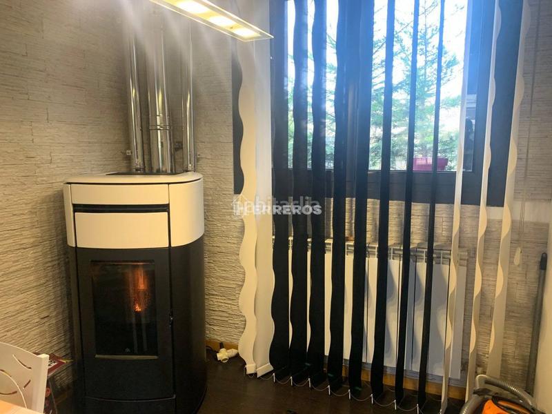 Foto 5d03effe-abe3-41d5-8996-e4caacc9f5a5. Chalet  en venta , 3 dormitorios. en Ribafrecha