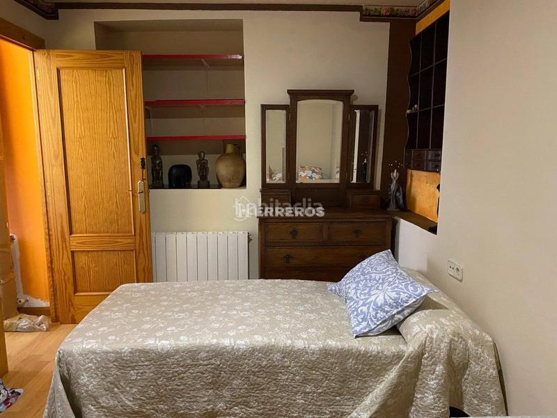 Foto 8239ac6b-c145-49b9-bd4c-36d51fead131. Piso  en venta en Casco Antiguo, 3 dormitorios. en Logroño
