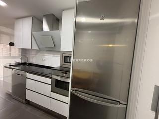 Pis  General espartero. Piso en venta en centro, 4 dormitorios.