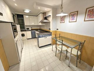 Appartement  Vitoria. Piso en venta en centro, 3 dormitorios.