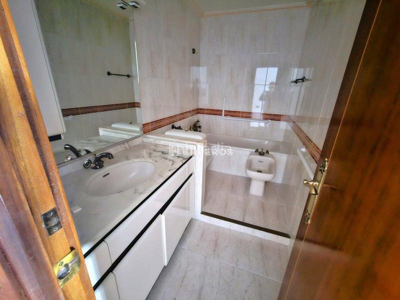 Foto 839b7755-52de-49b5-8851-f60f3e57c1f6. Piso  en venta en gran vía, 3 dormitorios. en Logroño