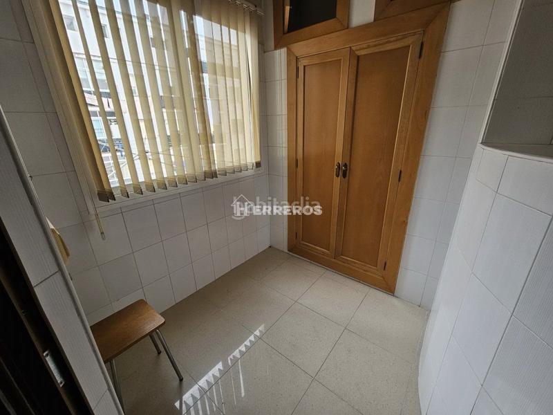 Foto da2e743d-baf0-40fc-a6a2-f466827f1d2d. Piso  en venta en gran vía, 3 dormitorios. en Logroño