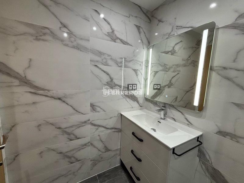 Foto acb9b8bc-7470-41da-820b-6de75d15e1a9. Apartament amb calefacció a Jesuitas Logroño
