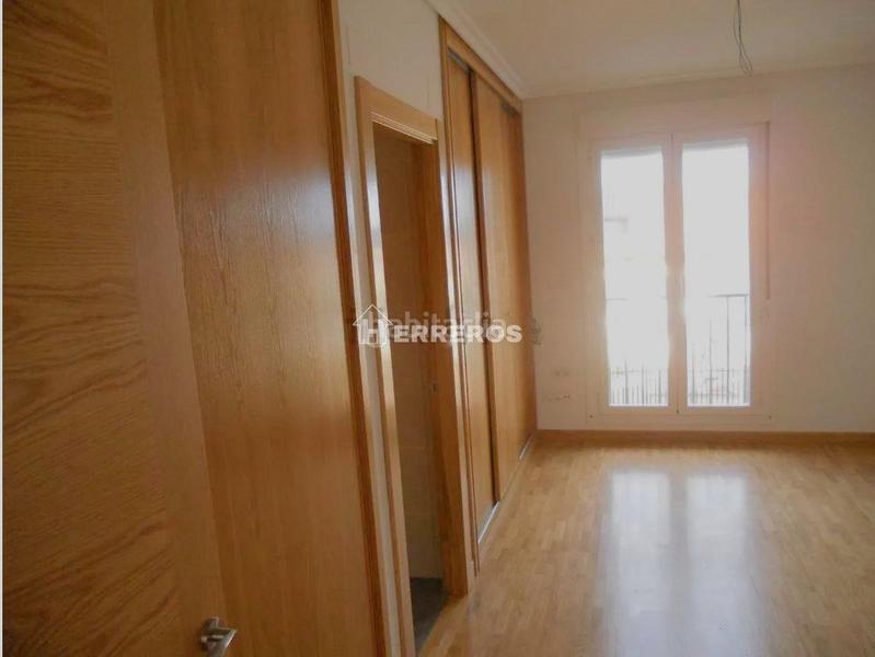 Foto 06b6a17c-5b15-4e9d-b66c-c49b065e0f9e. Casa adossada amb calefacció aparcament a Navarrete