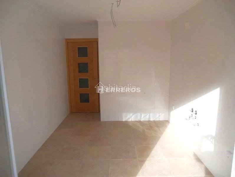 Foto c4070feb-bea9-4a96-a908-cae6ea801728. Casa adossada amb calefacció aparcament a Navarrete