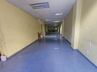 Local Comercial  Guillen de brocar. Local com. en venta en centro, 2 despachos.