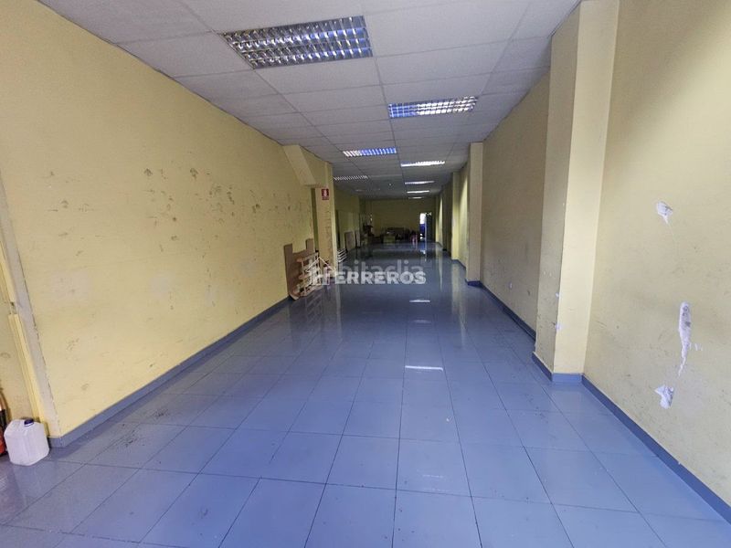 Foto 07447a7a-5f9b-4603-9df2-7e91de22d314. Local comercial a Juzgados Logroño