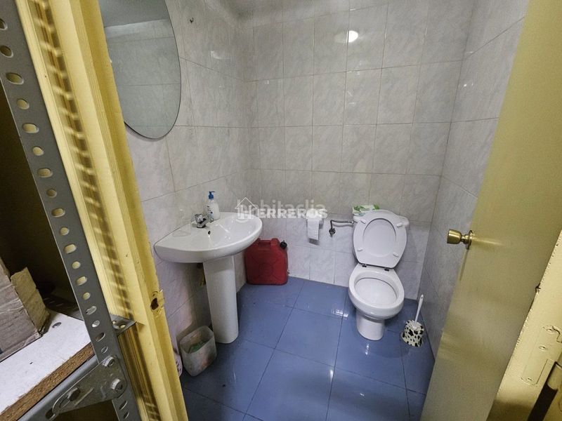 Foto 1b8bdc96-078e-4555-946d-897f0c2fe330. Local comercial a Juzgados Logroño