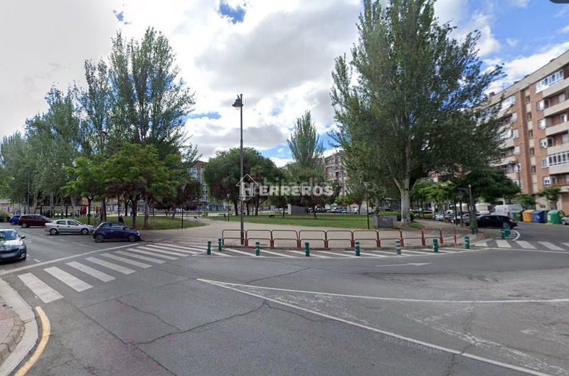Foto 5254e0ce-df14-4115-973b-74a82414dd2b. Local comercial a Juzgados Logroño