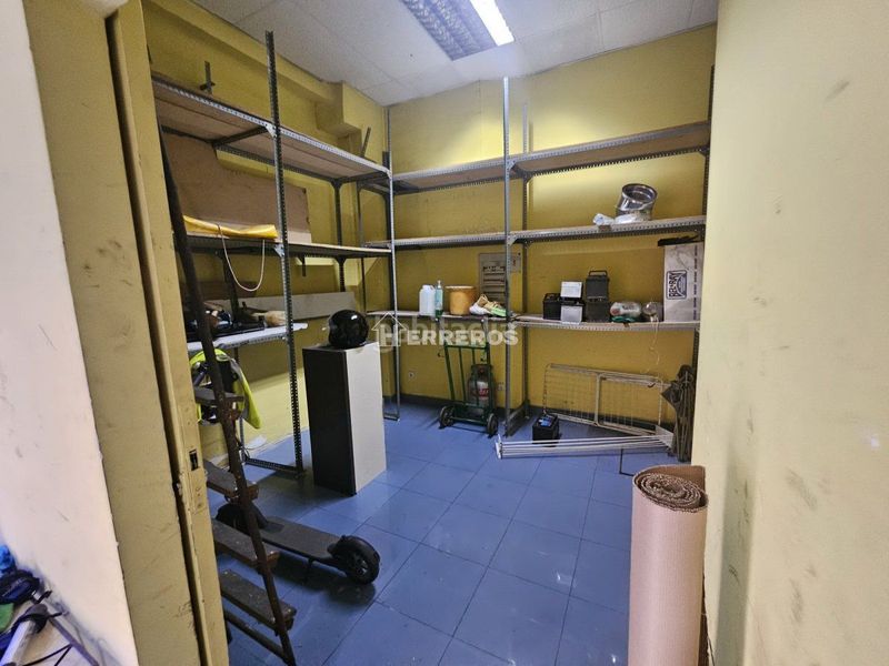 Foto 80a5168c-b9ed-48e0-8ab2-7a55a26e96a1. Local comercial a Juzgados Logroño