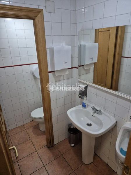 Foto 6ccc2d15-52c9-4244-bac4-73b589cc0679. Trapasso locale commerciale in San Adrián Logroño