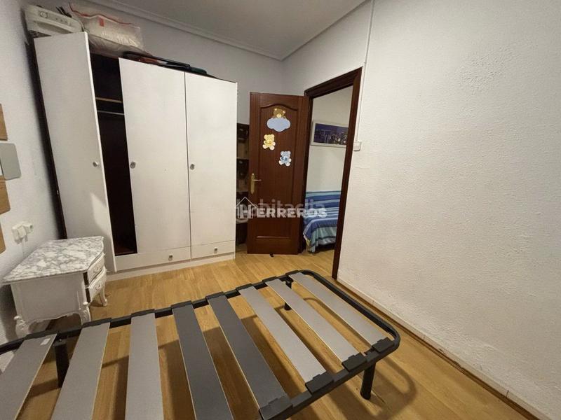 Foto db9e2648-a800-4e0c-9419-9d72d1d76231. Appartement avec chauffage dans San Millán - Ayuntamiento Logroño