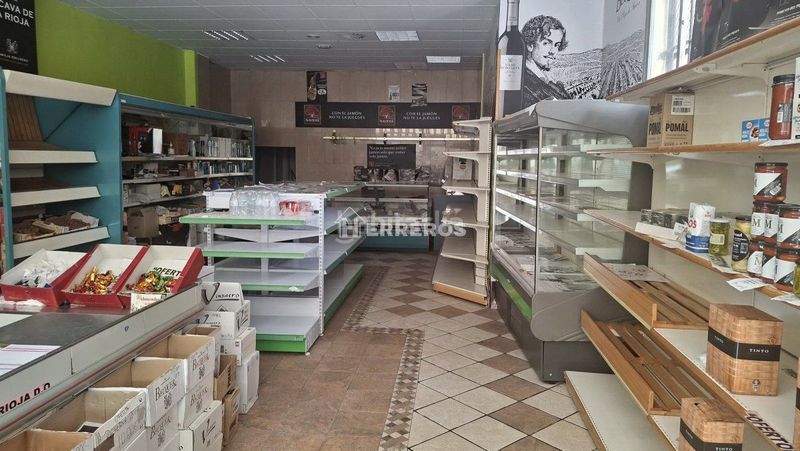 Foto 3fd55e07-a9cd-4e09-b54b-56847b4a4962. Local comercial a Oeste Logroño