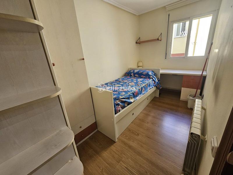 Foto 4b342868-bf41-4071-8bc2-b8ebc392e03b. Apartament amb calefacció a Casco Antiguo Logroño