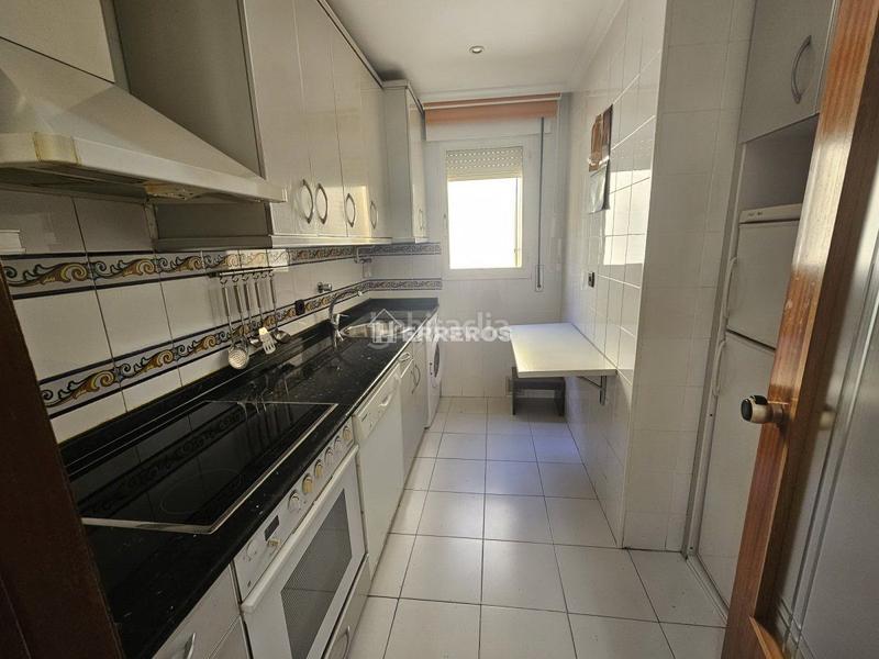 Foto c24aec70-5dc6-41d5-b553-93922074c32b. Apartament amb calefacció a Casco Antiguo Logroño