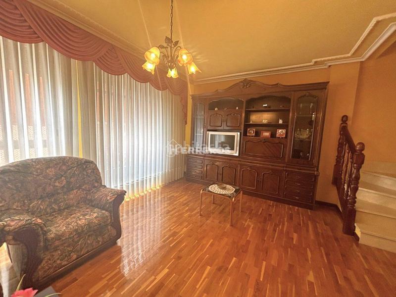 Foto 454ae208-8bc8-4c9d-9116-80ea07702aa2. Reihenhaus mit heizung parking pool in Portillejo - Valdegastea Logroño