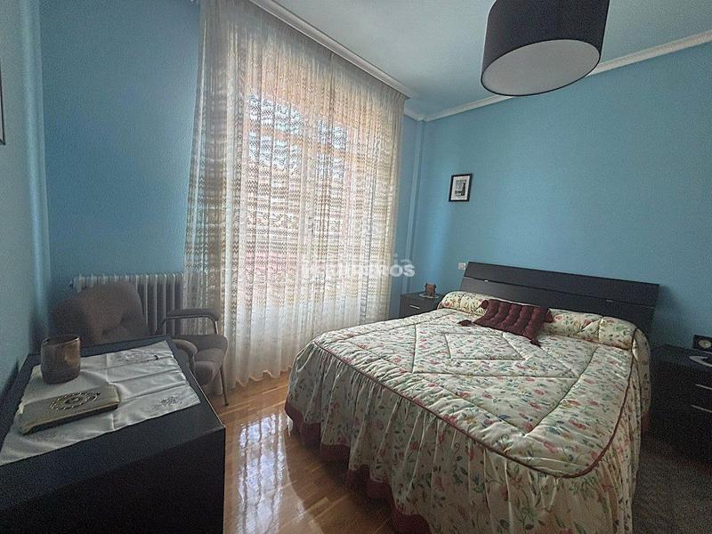 Foto 49d7f4b1-26c6-4a7d-b991-b30a7102ecb1. Reihenhaus mit heizung parking pool in Portillejo - Valdegastea Logroño