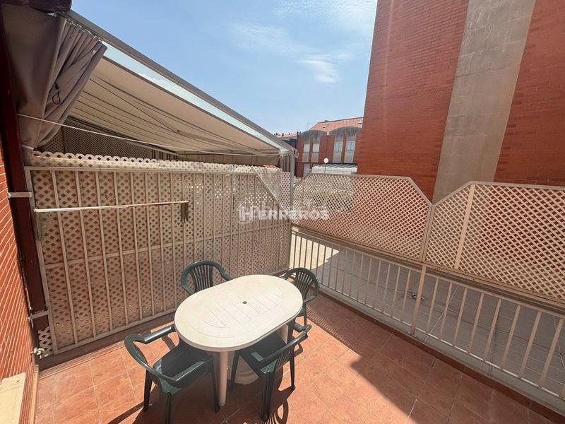 Foto 57dbf2b2-c208-4607-a7d9-01db1ae351a9. Reihenhaus mit heizung parking pool in Portillejo - Valdegastea Logroño