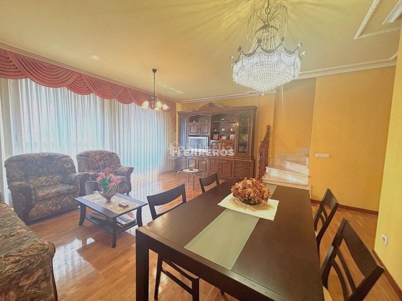 Foto 5ba72d03-b220-44f7-8769-82b4cb59d339. Reihenhaus mit heizung parking pool in Portillejo - Valdegastea Logroño