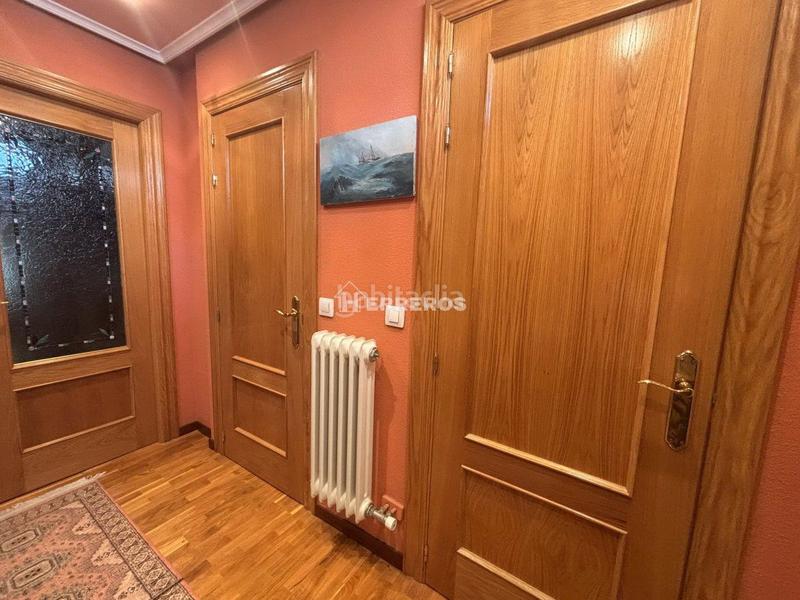 Foto 7b494481-c67f-4e3d-8e4d-fa54656de5dd. Reihenhaus mit heizung parking pool in Portillejo - Valdegastea Logroño