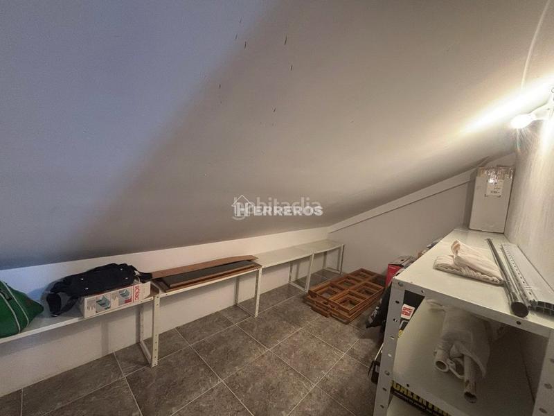 Foto bf849680-61d7-42ca-a9af-b7fc7fe0d1d6. Reihenhaus mit heizung parking pool in Portillejo - Valdegastea Logroño