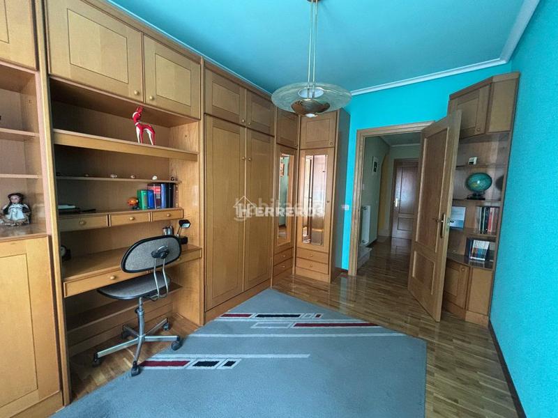 Foto ca742f2d-b871-4db0-82e3-4b4091824ddd. Reihenhaus mit heizung parking pool in Portillejo - Valdegastea Logroño