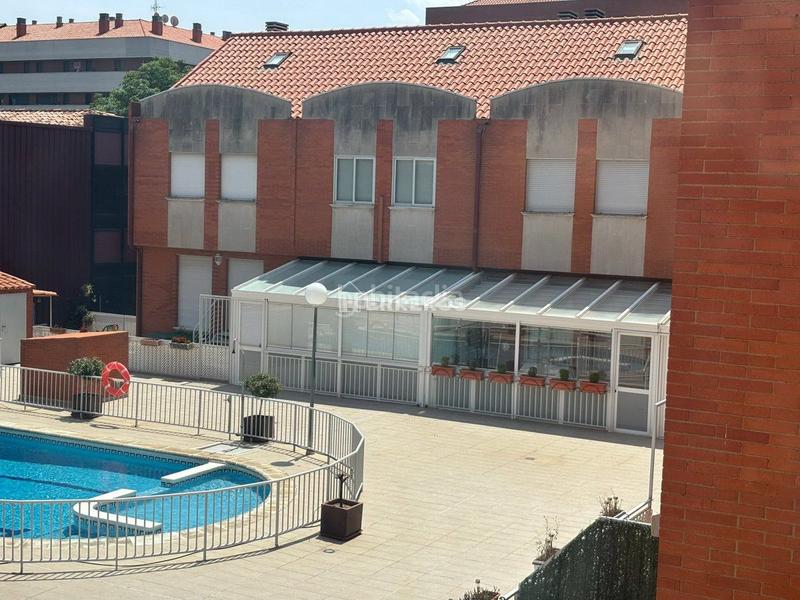 Foto de891eaf-62c9-410e-a52e-d50ab218d421. Reihenhaus mit heizung parking pool in Portillejo - Valdegastea Logroño