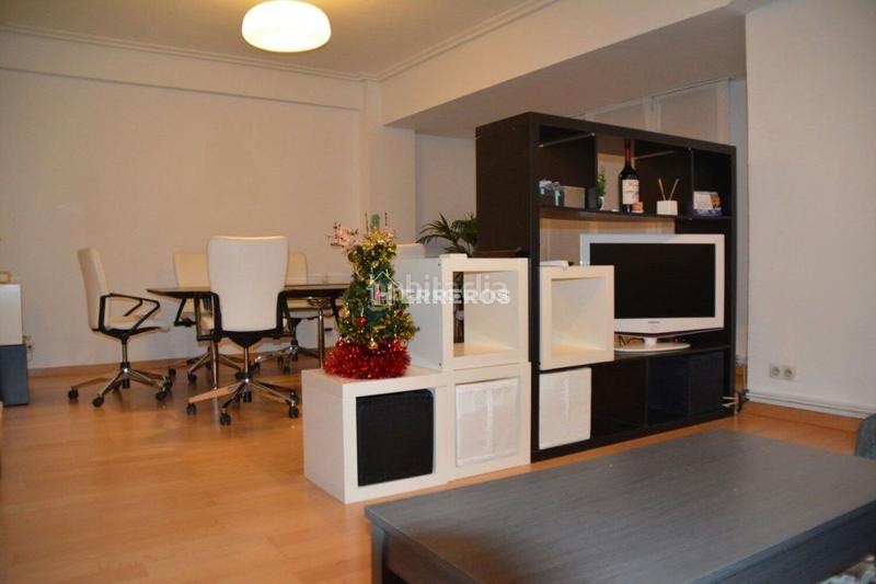 Foto 86fb4130-751b-4630-95b5-408e07c25b19. Apartamento  en venta en centro, 2 dormitorios. en Logroño