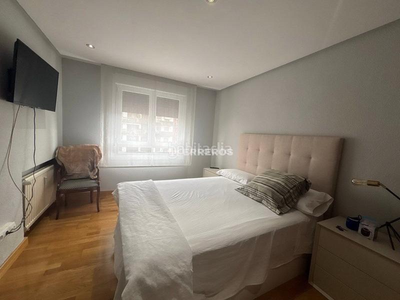 Foto 02198778-370a-4254-ad4d-4de81684406a. Flat with heating in Gran Via Logroño