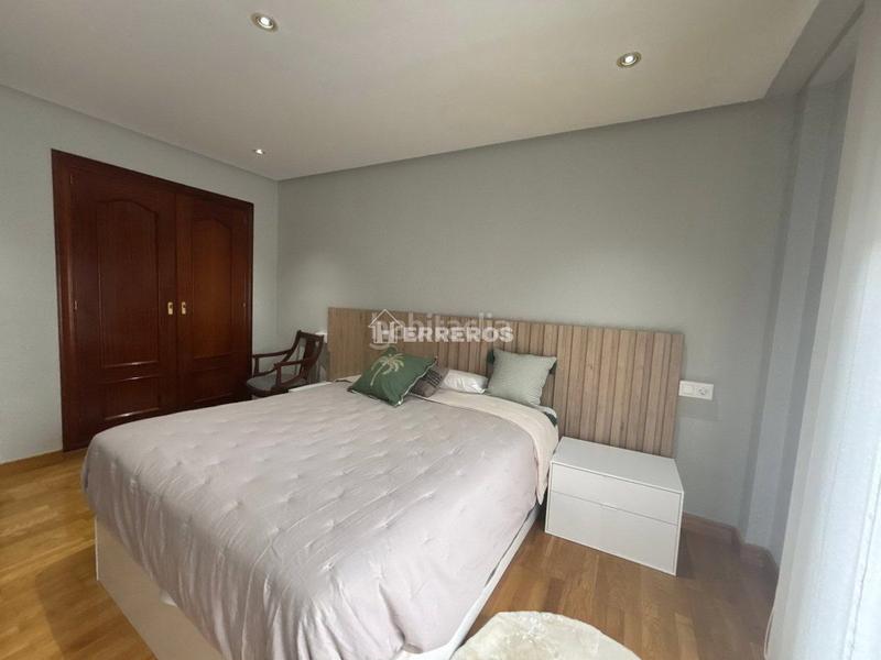 Foto 479874f8-804b-4665-ad9e-2b632c05225b. Flat with heating in Gran Via Logroño