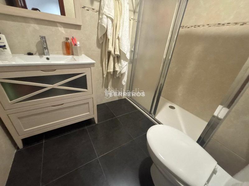 Foto 4d569d17-f7d9-4cf6-84d0-f8b3fa8f2913. Flat with heating in Gran Via Logroño