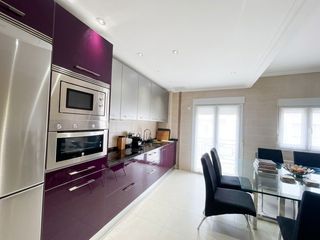 Pis  Gran via juan carlos i. Piso en venta en gran vía, 3 dormitorios.