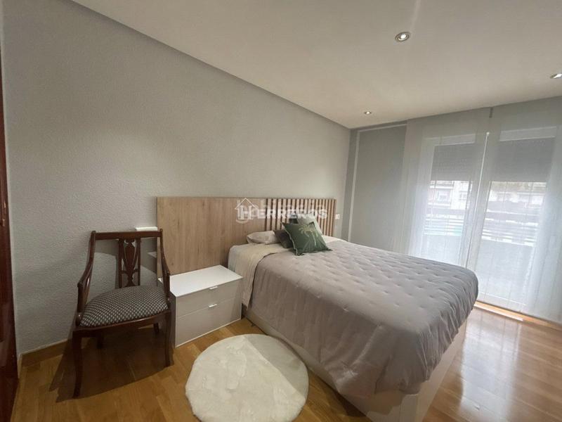 Foto a2ca3c08-2847-4e5c-a1d6-8c7c1f262bf7. Flat with heating in Gran Via Logroño