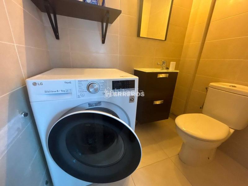 Foto d0824da5-b04e-4d3b-a107-00492ef6d0b2. Flat with heating in Gran Via Logroño