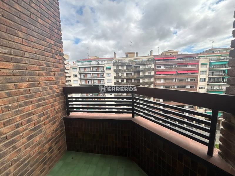 Foto e26e0d60-acea-4dd2-9e1b-ef7465f9d63e. Flat with heating in Gran Via Logroño