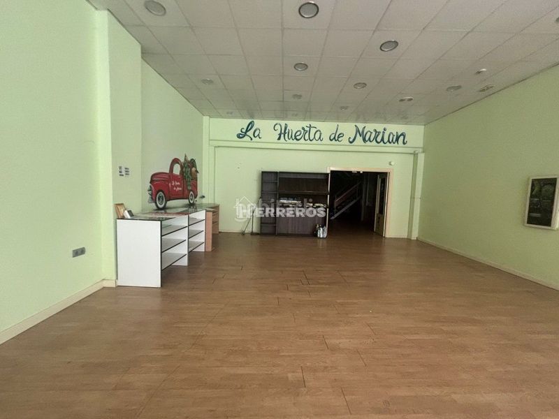 Foto a659634d-fd5a-4a40-9a7a-0b62ba2d76fd. Local comercial a Jesuitas Logroño
