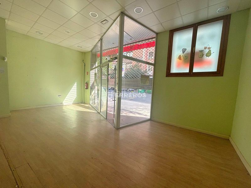 Foto b4afe3bd-2349-404d-b3f8-1707d707685f. Local comercial a Jesuitas Logroño